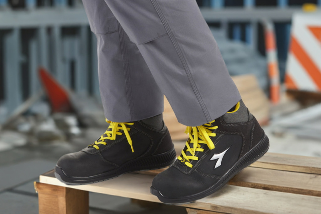 FORMULA MID S3 SRC Scarpa antinfortunistica alta